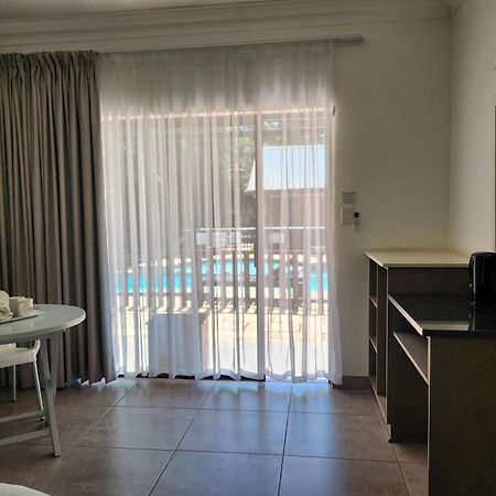 Saint Lucia Estuary Hippo Lodge Apartments מראה חיצוני תמונה
