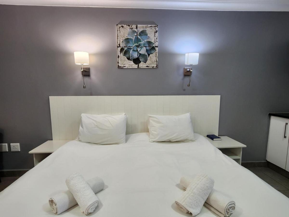 Saint Lucia Estuary Hippo Lodge Apartments מראה חיצוני תמונה