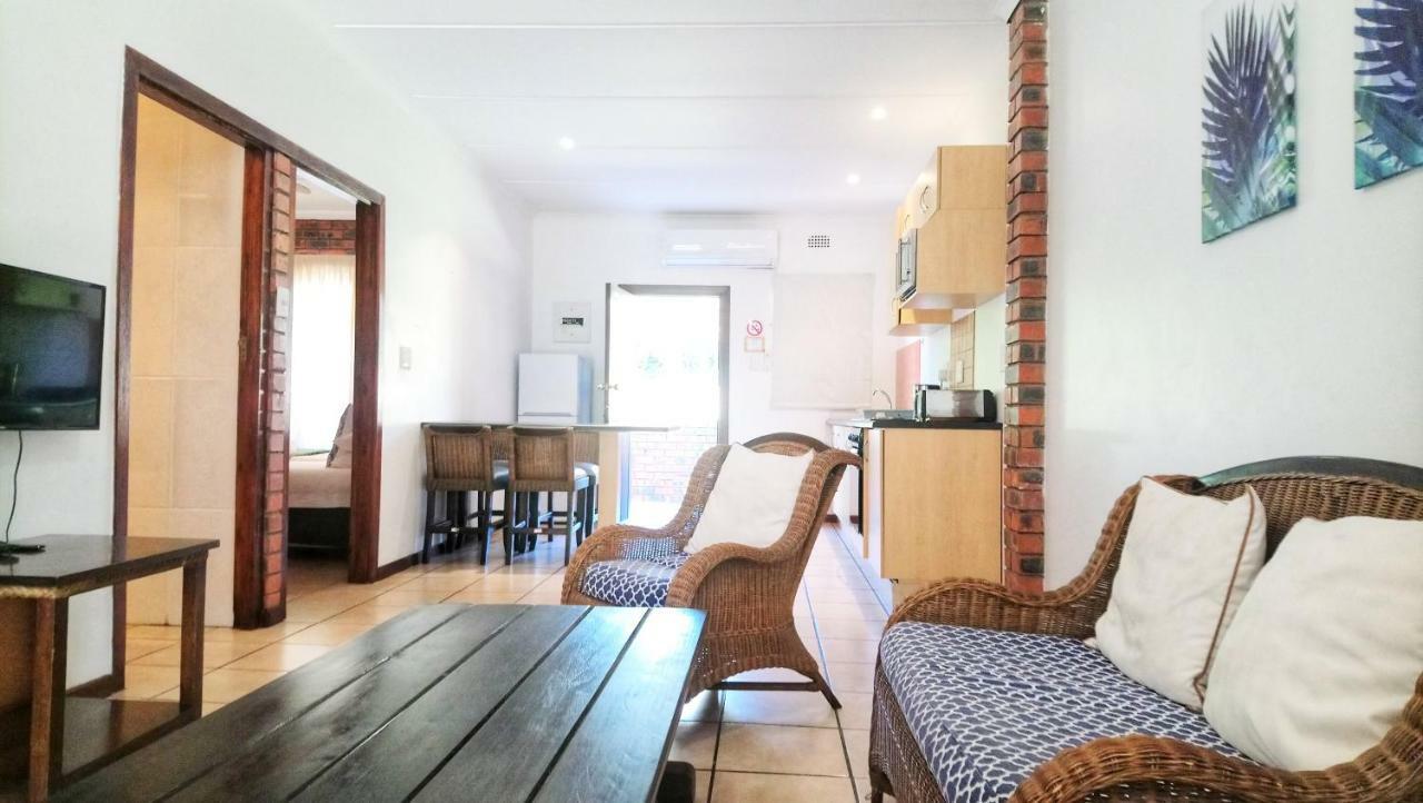 Saint Lucia Estuary Hippo Lodge Apartments מראה חיצוני תמונה