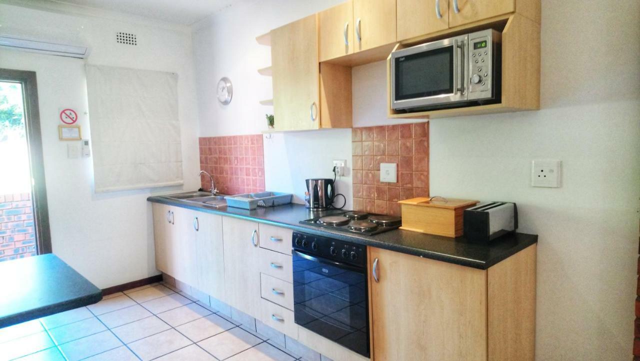 Saint Lucia Estuary Hippo Lodge Apartments מראה חיצוני תמונה